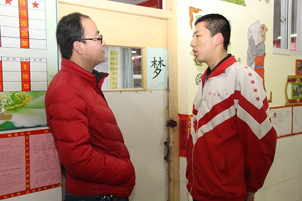 红杏枝头春意闹
