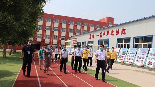 校长白祥友