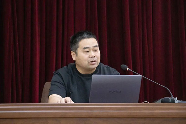 共探育人之道