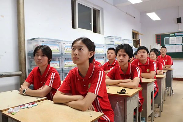 深耕红色育人底色