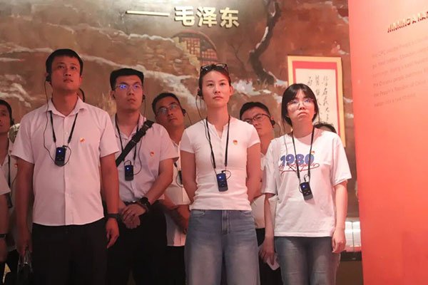 在实践中淬炼党性